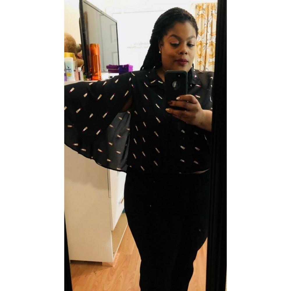 Top - Picture 2 of 3